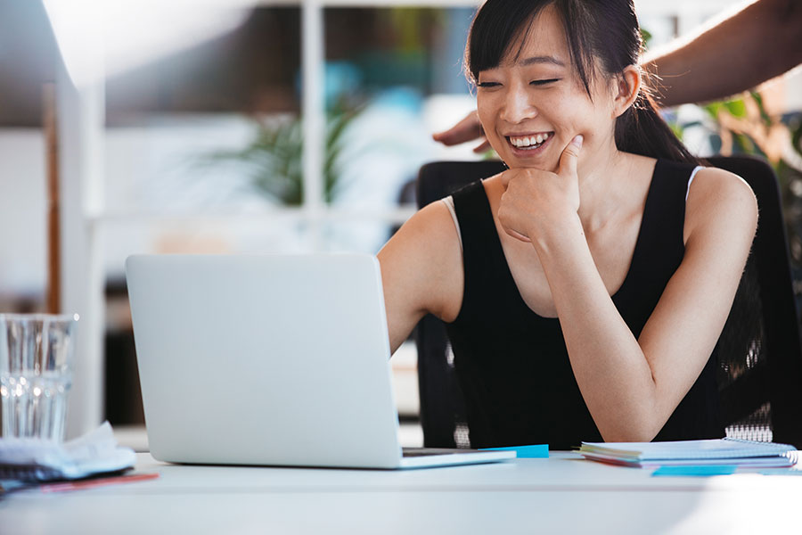 woman-laptop