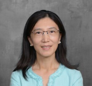 Evelyn Yang Garland Headshot
