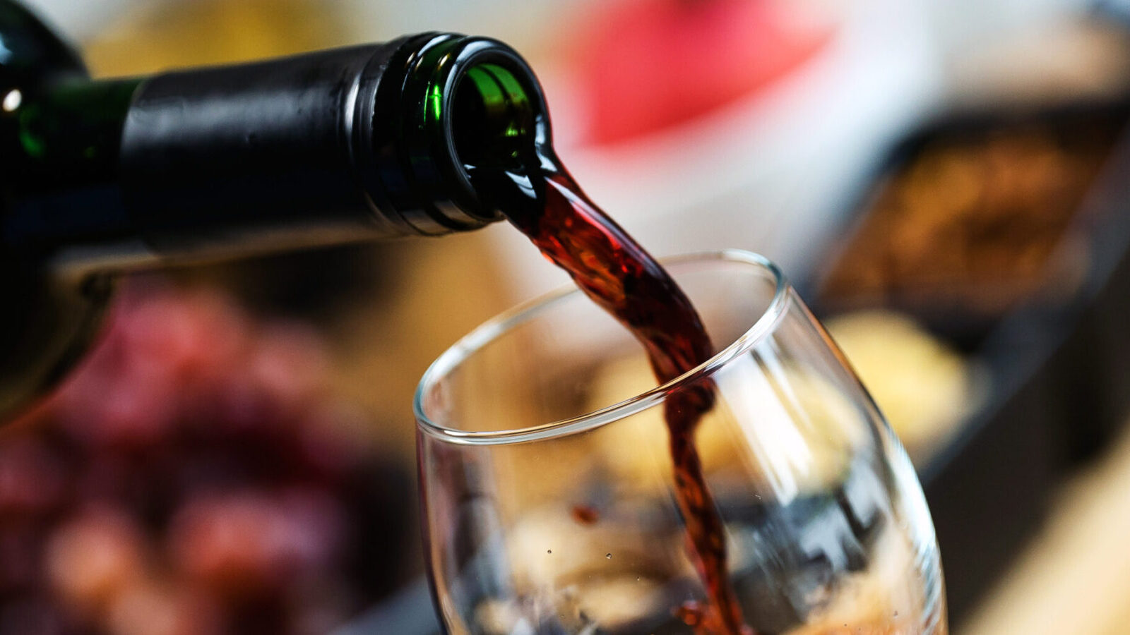 Swirl, Sip, Describe: Unlocking the Language of Wine Appreciation