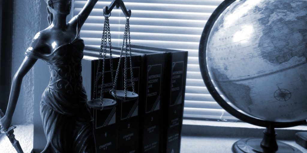 lady-justice-2388500_1920 Image by jessica45 from Pixabay